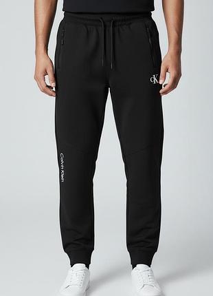 Мужские спортивные штаны calvin klein jeans regular fit brand logo joggers