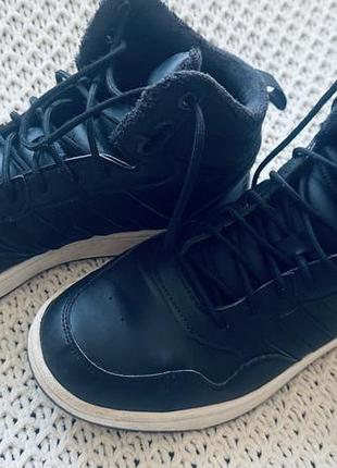 Оригинальні утеплені adidas