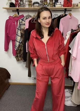 Велюровий костюм з капюшоном розмір xs,s,s,m.