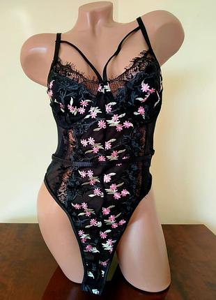 Красивое боди с вышивкой shein, eur 40/42