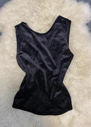 Уникальная блуза с бросками и с эффектом завязки на спинке