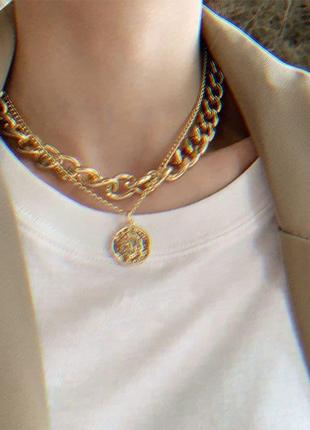Велика подвійна ланцюг з підвіскою медальйон у золоті, ланцюг чокер подвійна жіноча6 фото