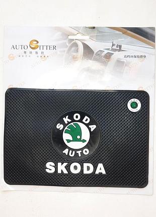 Коврик на панель антиковзкий skoda