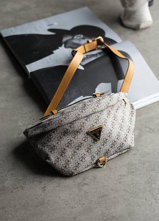 Бананка guess бежева