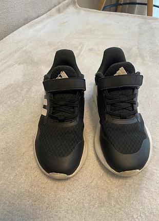 Спортивні кросівки для хлопчика adidas 21.5 см чорні