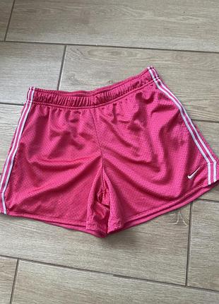 Фірмові шорти від nike dry-fit m