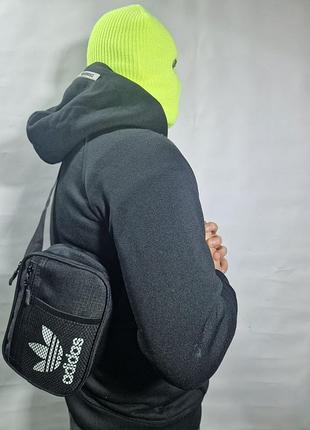 Барсетка adidas petal vertically чорна