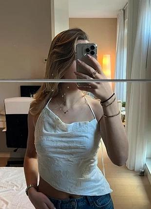 Топ з відкритою спиною bershka