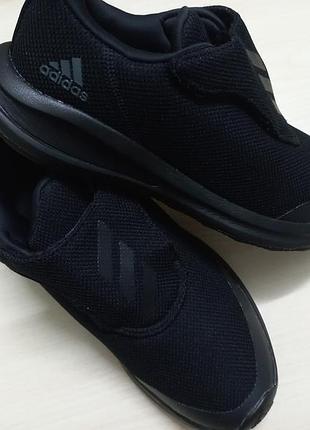 Кроссовки весна-осень мал.37-37.5р.adidas вьетнам