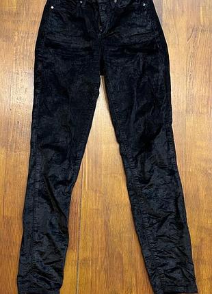 Велюрові skinny джинсы guess