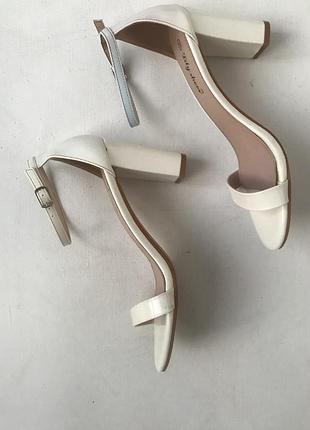 Босоніжки lily shoes на підборах - для свята 39 , 40 (25.5)