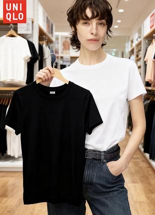 Uniqlo базова футболка коттон біла чорна