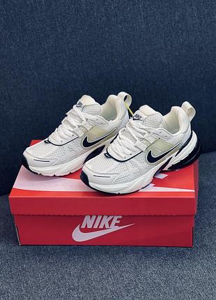 Кросівки nike v2k run бежеві коричневі