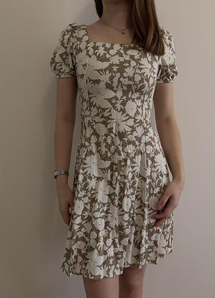 Коротка сукня
