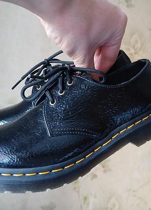 Туфлі dr.martens 38 р стан як нові.