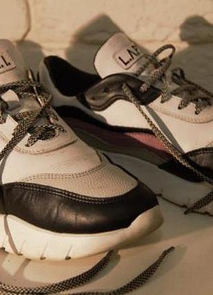 Кроссовки  l.a.p.t.i . оригінал 39-40 р. (26 см.)