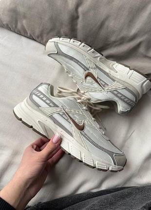 Кроссовки nike