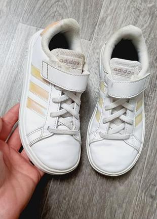 Кросівки для дівчинки adidas