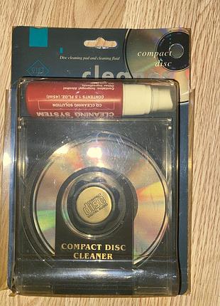 Это набор для чистки компакт-дисков (cd), предназначенный для удаления пыли, отпечатков пальцев и загрязнений с поверхности оптических носителей