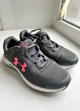Кросівки under armour 35.5