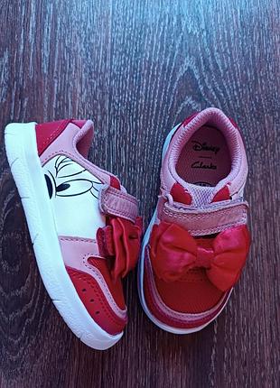 Кроссовки clarks