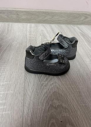 Туфельки chicco 2