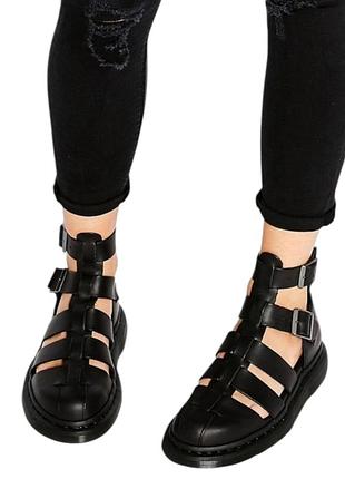 Сандалии гладиатора от dr martens