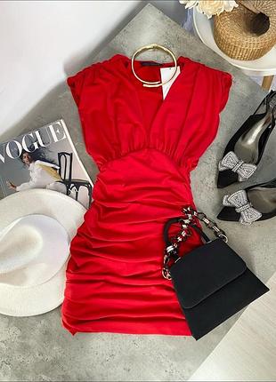 Червона сукня від зара