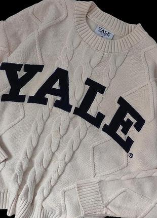 Светр від yale 3