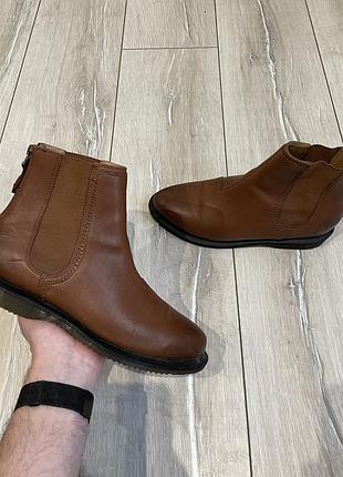 Dr.martens zillow челсі чобітки черевики