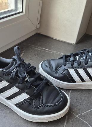 Кроссовки adidas