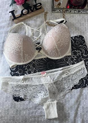 Шикарний комплект hunkemoller