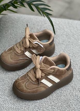 Дитячі кросівки замш на липучці для хлопчиків для дівчат