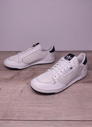 Кроссовки adidas 44р