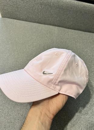 Кепка рожева nike