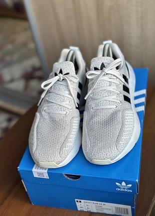 Кросівки adidas