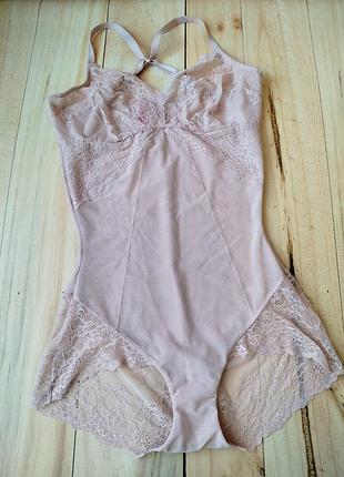 Пудровый боди spanx 42-44 размер с кружевной