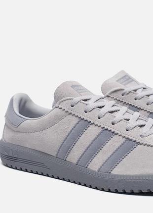Кросівки жіночі adidas