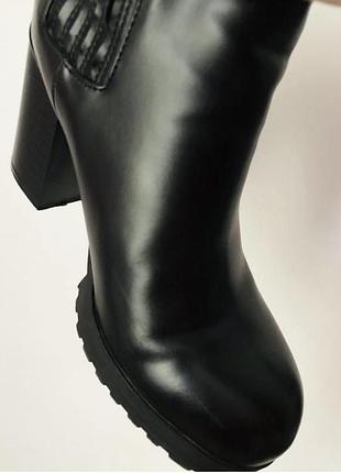 Черевики челсі на підборах pull&bear 4