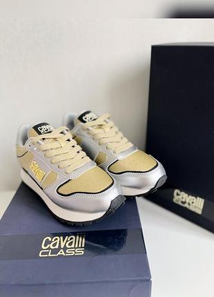 Жіночі кросівки,в срібло-золотий дизайн roberto cavalli  оригінал р.36;37