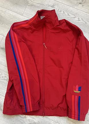 Вітровка на лампасах adidas