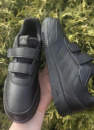 Кросівки adidas 38,5р(25см)