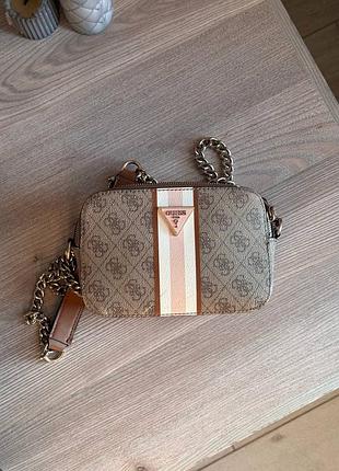 Сумка кросс-боди guess