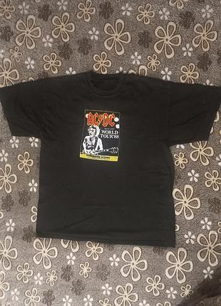 Футболка рок-групи ac/dc
