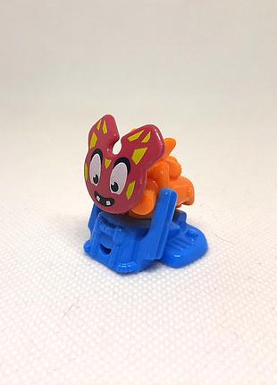 Іграшка kinder surprise rockets 2019 dv063 ракети персонаж із фіолетовою головою