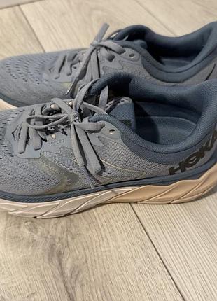 Женские кроссовки hoka arahi 5 (37 1/3)