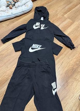 Костюм nike 3/1 оригінал на ріст 137/147