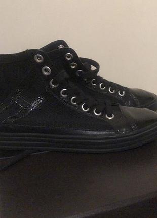 Кеди хайтопи жіночі hogan rebel,оригінал,стан ідеальний,38 розмір,устілка 25см,натуральна шкіра та текстиль