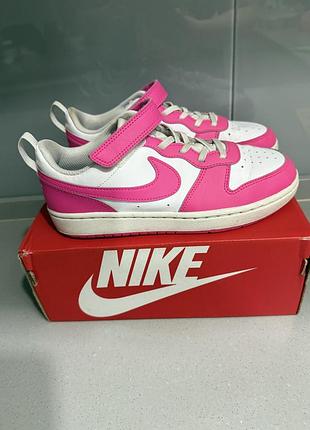 Кросівки nike для дівчинки 35 розмір