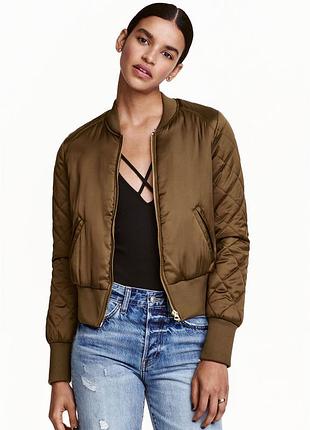 Куртка бомбер h&m коричнева демісезона жіноча куртка зі стьобаними рукаваси